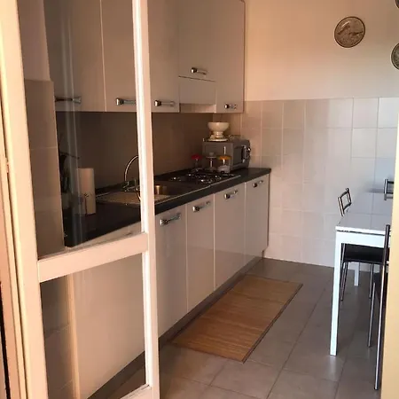 Asti Apartamento *